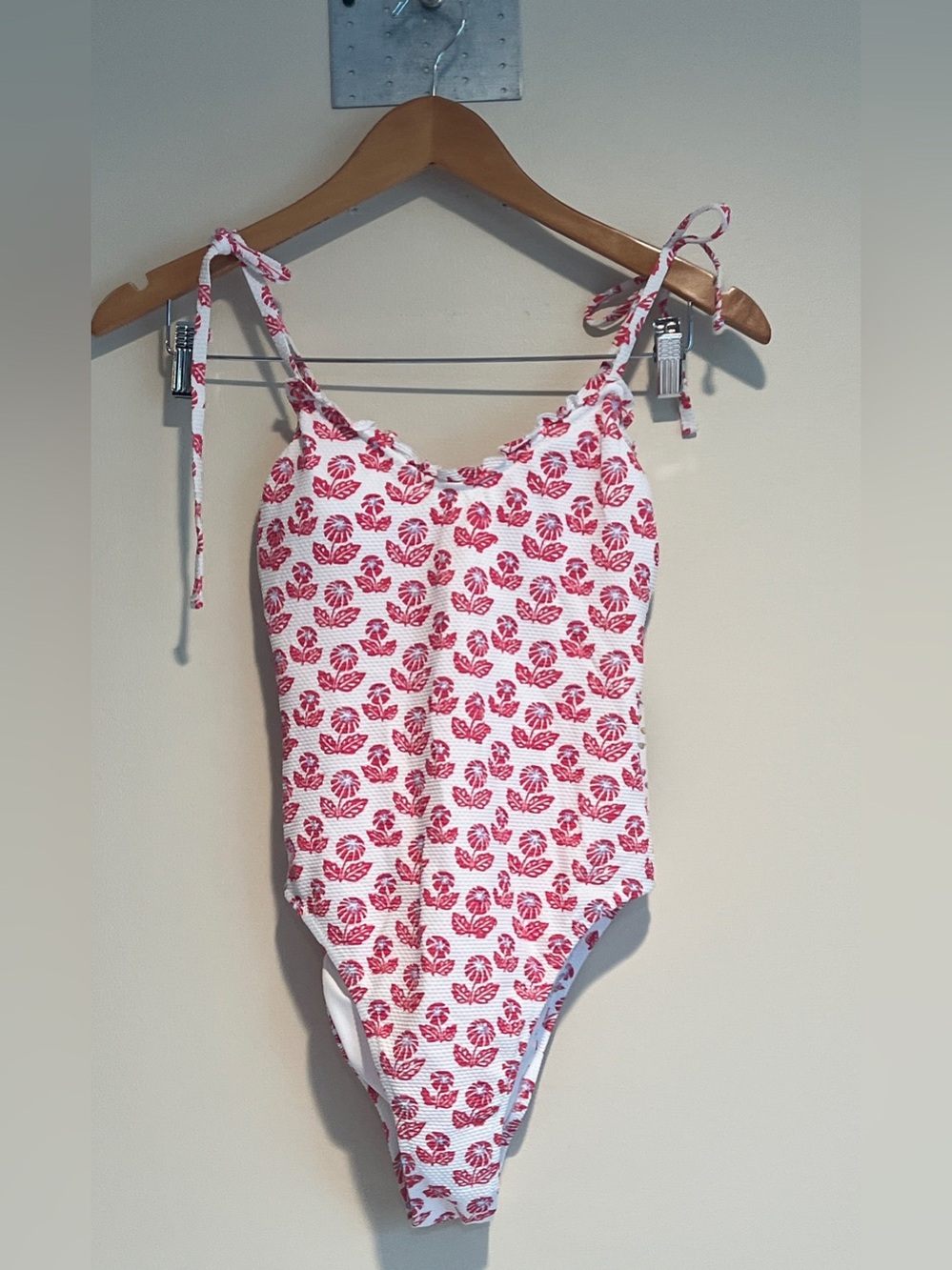 Roller Rabbit Target Women's One Piece Swimsuit Red Floral Sz XS NTW Beach Boho - Picture 4 of 12